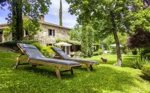 Enchanting Mill for rent in a dream location