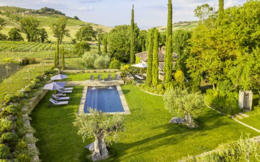 Enchanting Mill for rent in a dream location