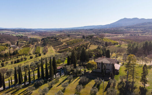 Luxury home with fine finishes