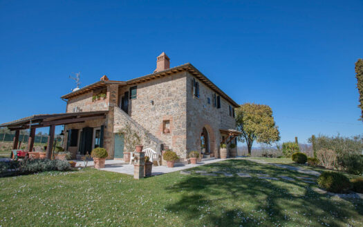 Luxury home with fine finishes