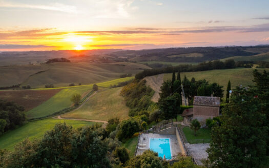Incredible property nestled in the hills of Volterra