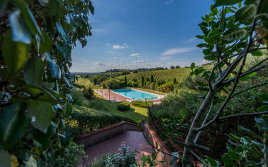 Wonderful farmhouse with swimming pool in Montepulciano