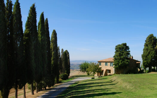 Typical Tuscan country house on the Orcia valley