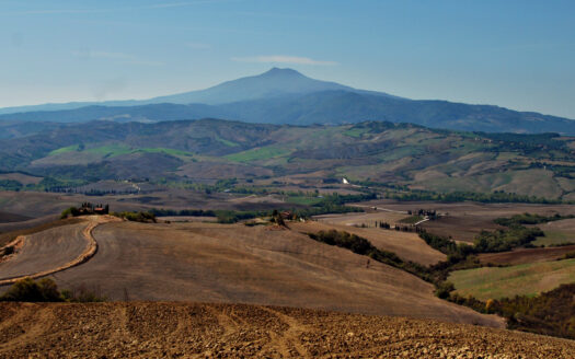 Typical Tuscan country house on the Orcia valley