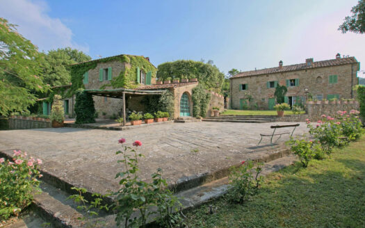 Exclusive farm in Arezzo