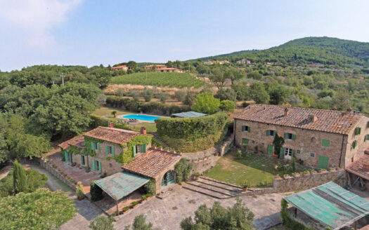 Exclusive farm in Arezzo