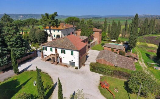 17th Century Estate for Sale in Tuscany