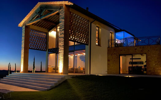 Stunning Villa with pool and panoramic views in Montaione.