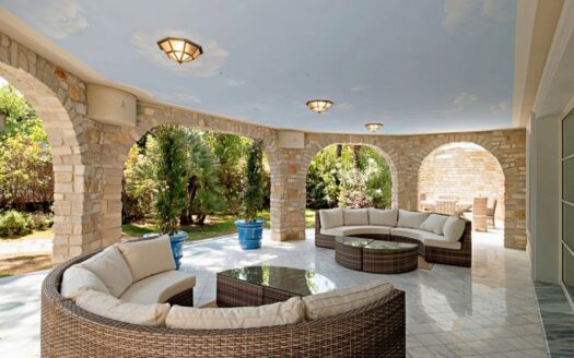 Beautiful luxury villa in Forte dei Marmi, Tuscany.