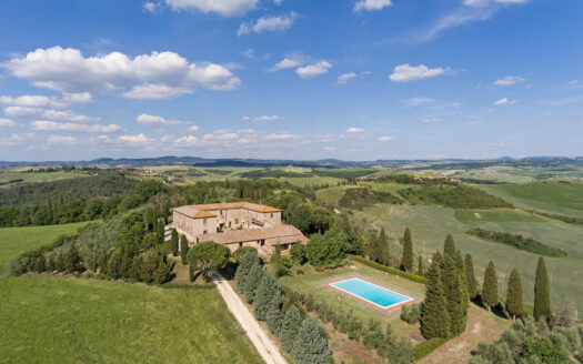 Prestigious property for sale near Pienza, Tuscany.