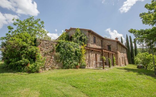 Wonderful 17th-century farmhouse near San Venanzo