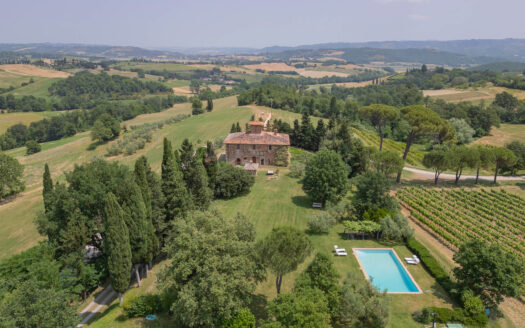 Charming renovated farmhouse in the countryside of Cetona